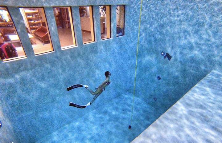 酷爽的夏天享受另一种保健方式—Super Diver美人鱼自由潜水学院2