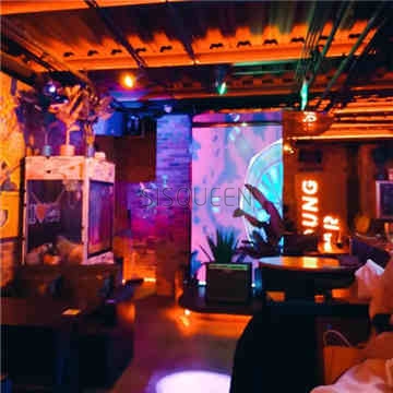 Young·Bar·Store漾酒吧