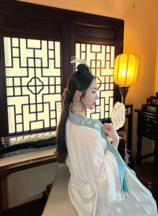 北京养生休闲体验-南锣鼓巷的皇小羽